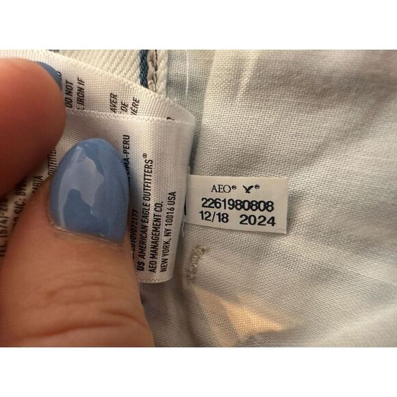 American Eagle Blue and White Pinstriped Mom Jeans Size 00 - Picture 12 of 12